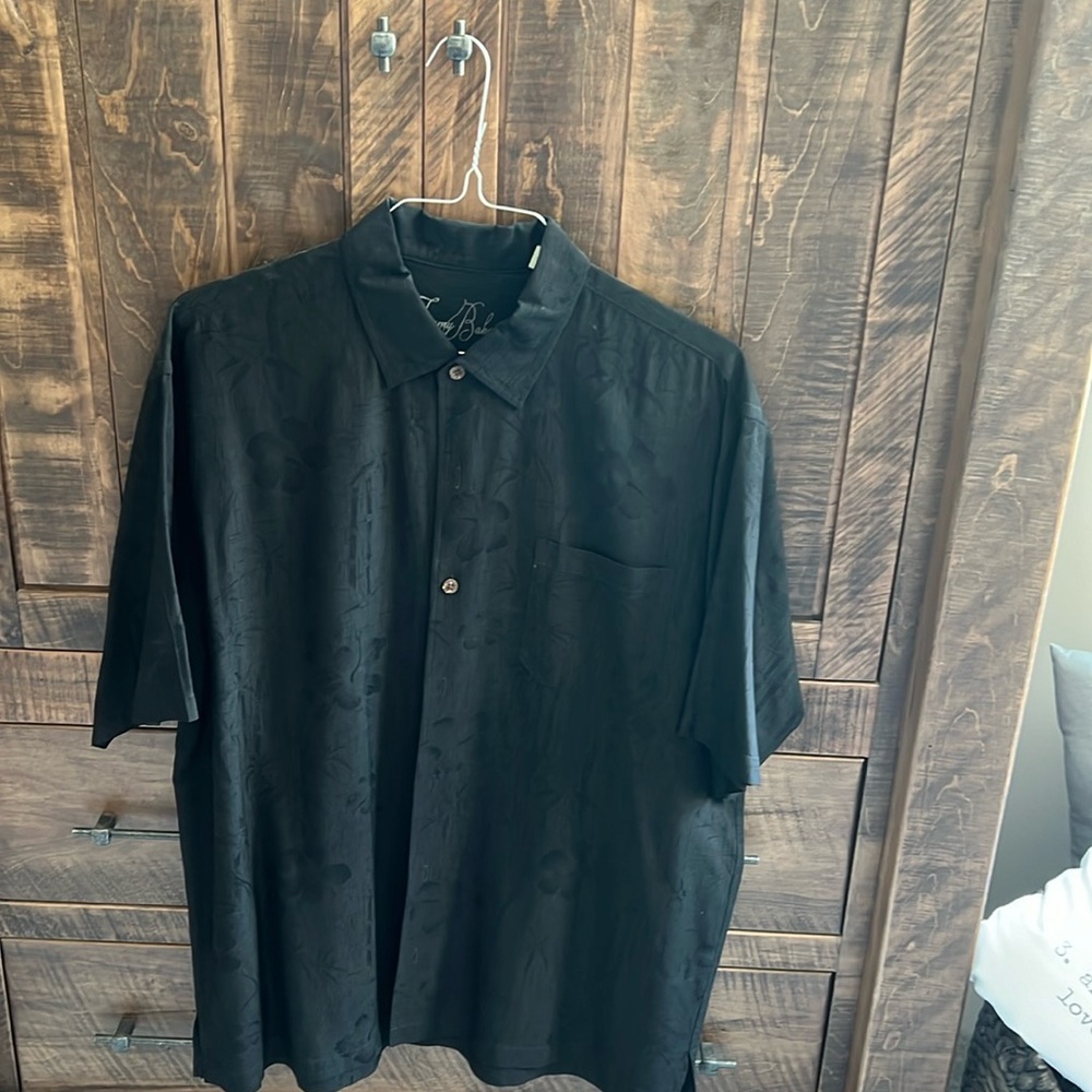 Men’s Tommy Bahama shirt